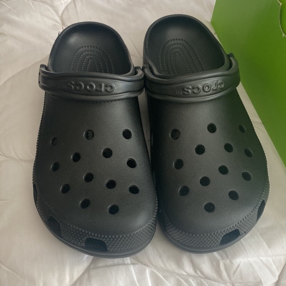Black Crocs - Picture 3 of 5